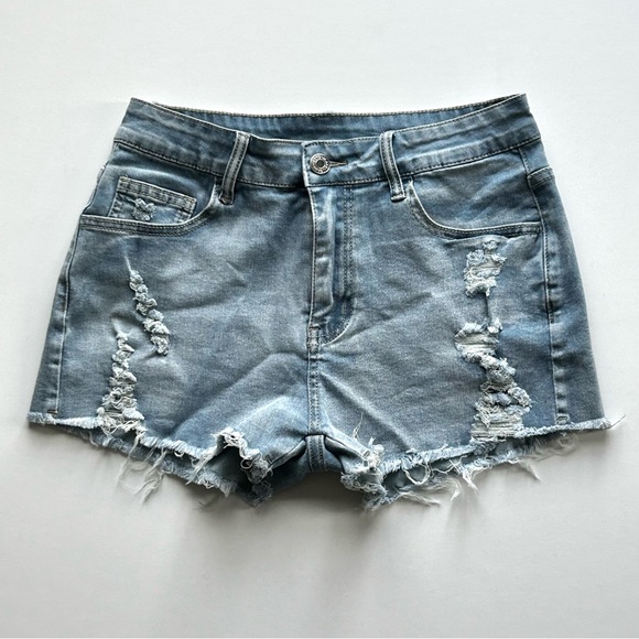 SHEIN Pants - 🌸NEW IN BAG SHEIN Jean Shorts. Size: 6 (Medium)